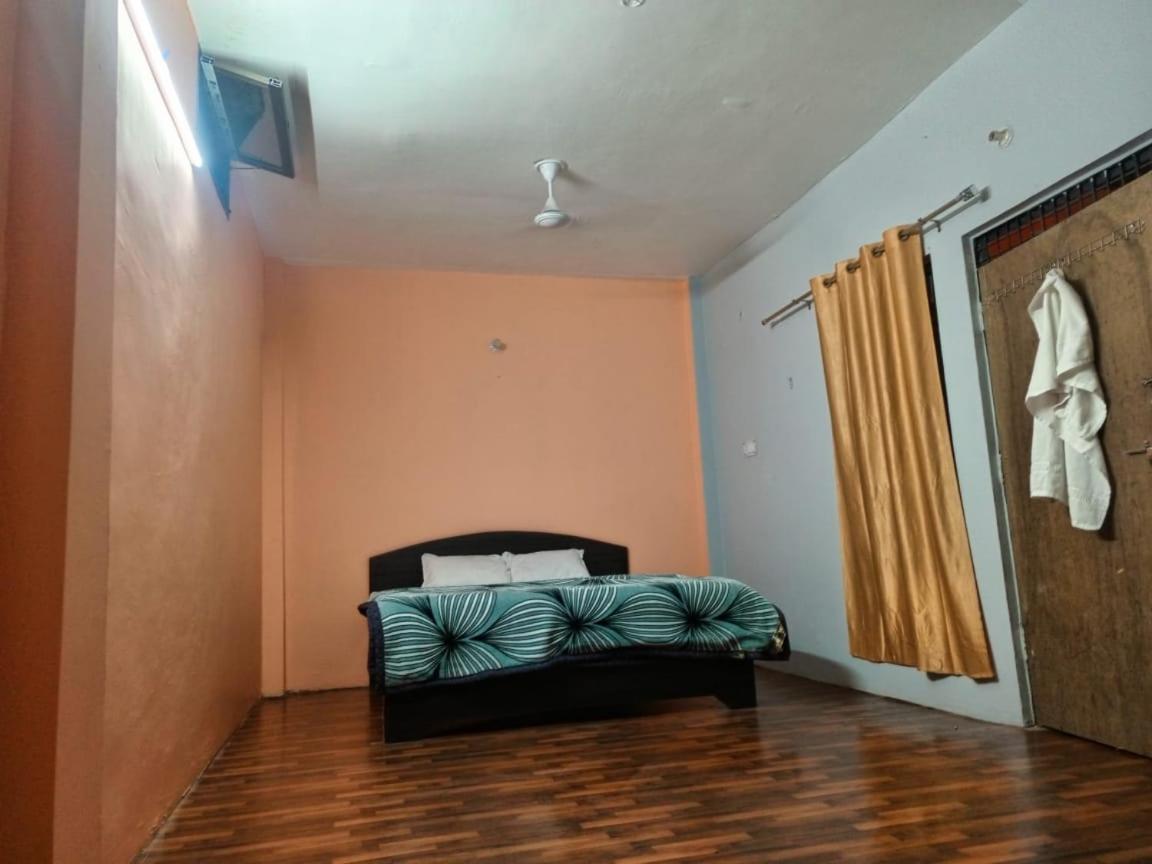 Shri Niwas Homestay Ayodhya Ngoại thất bức ảnh